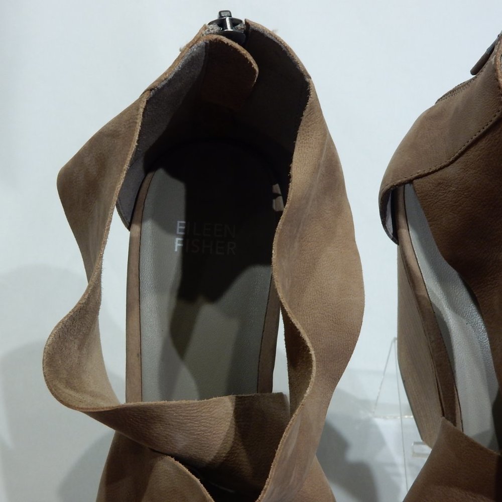 Eileen Fisher "Ellis" Earth Nubuck Sandals in Size 10 - Picture 3 of 5